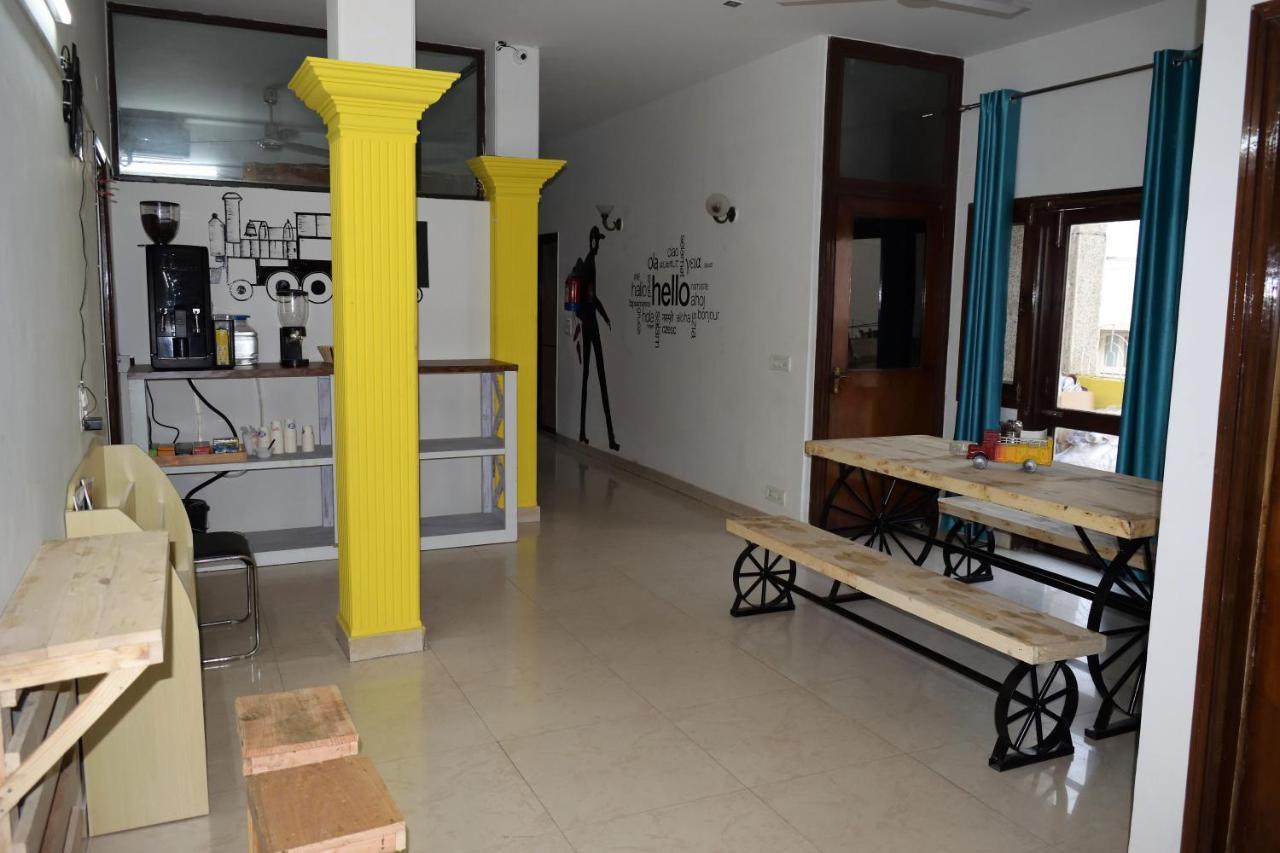 Bunkmates Hostel นิวเดลี ภายนอก รูปภาพ