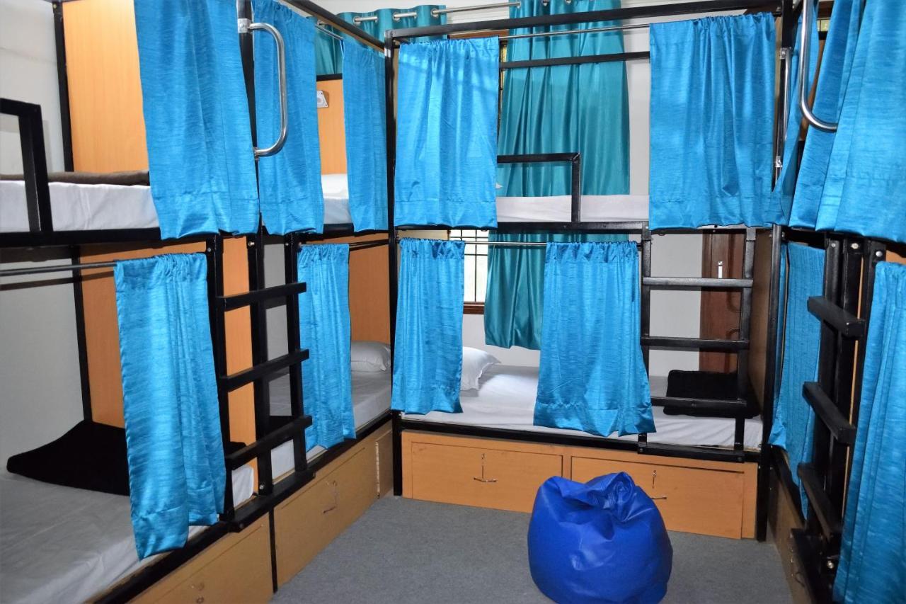 Bunkmates Hostel นิวเดลี ภายนอก รูปภาพ